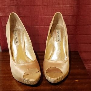 Steve Madden Feelixx Champ Satin Open-toed heels